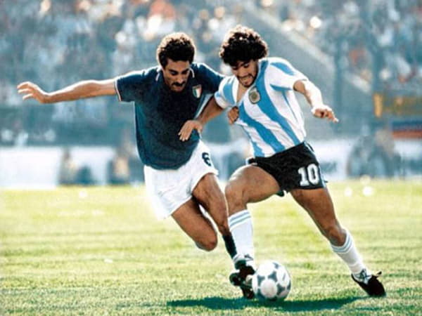 Những hậu vệ Juventus làm nên huyền thoại của Bà Đầm Già